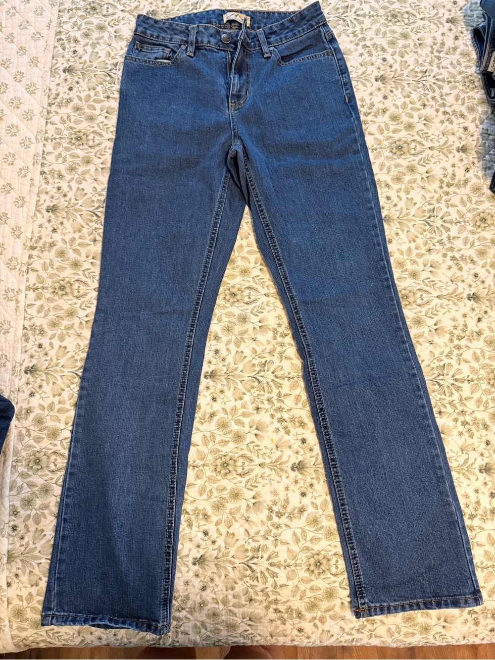 Classic Straight-Leg Women's Jeans — Deep Blue